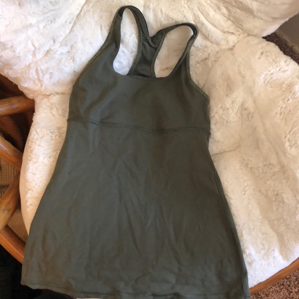 Lululemon exercise top